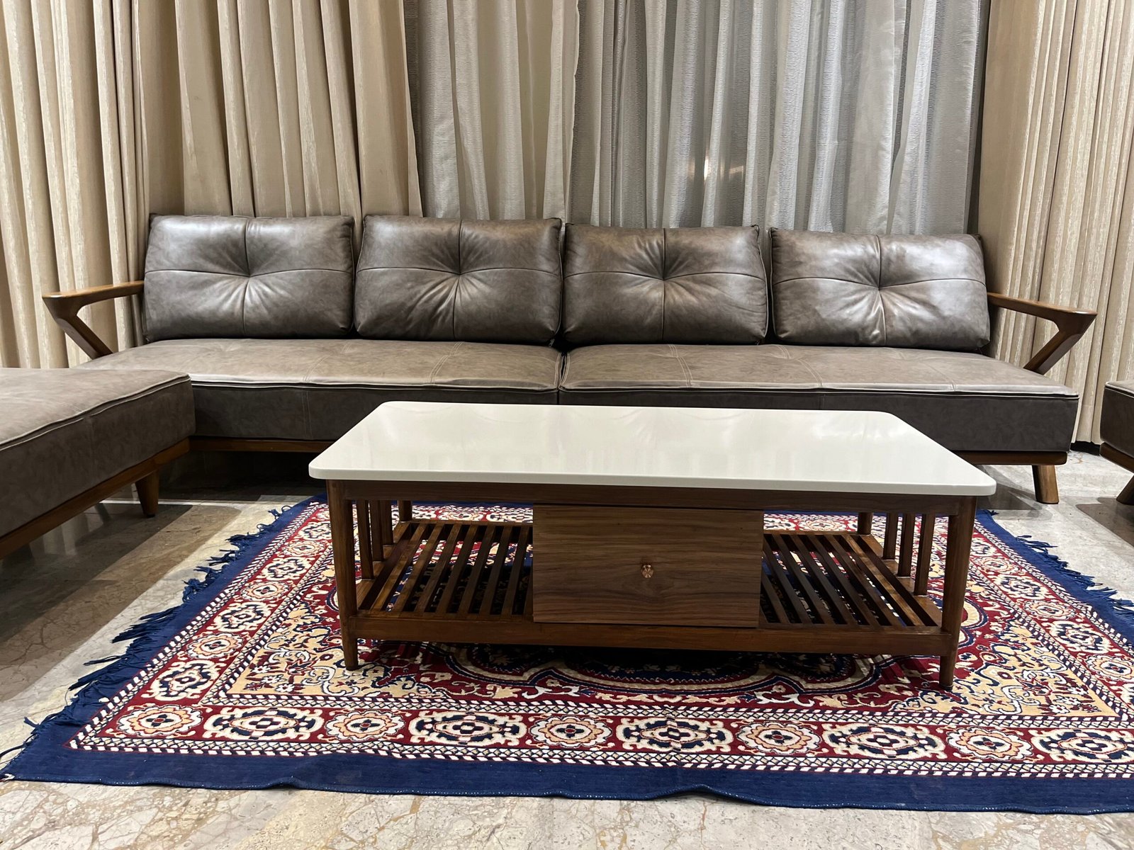Center Table View 18